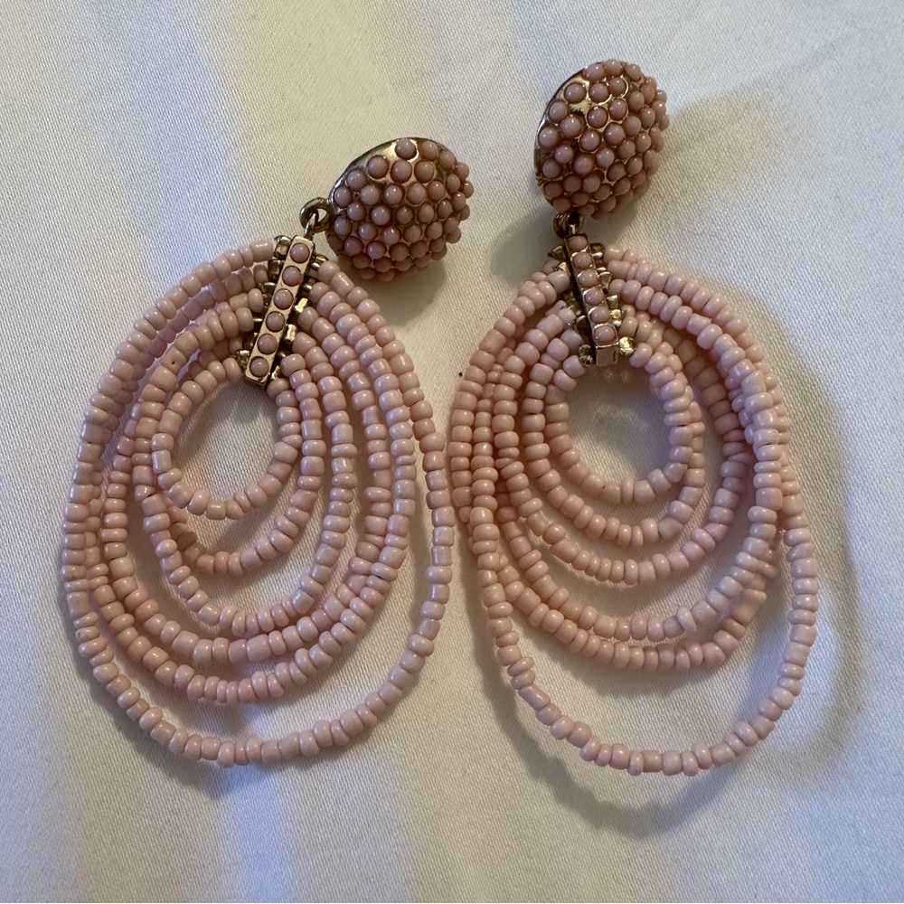 Babble Bar - Light pink dangle beaded earrings